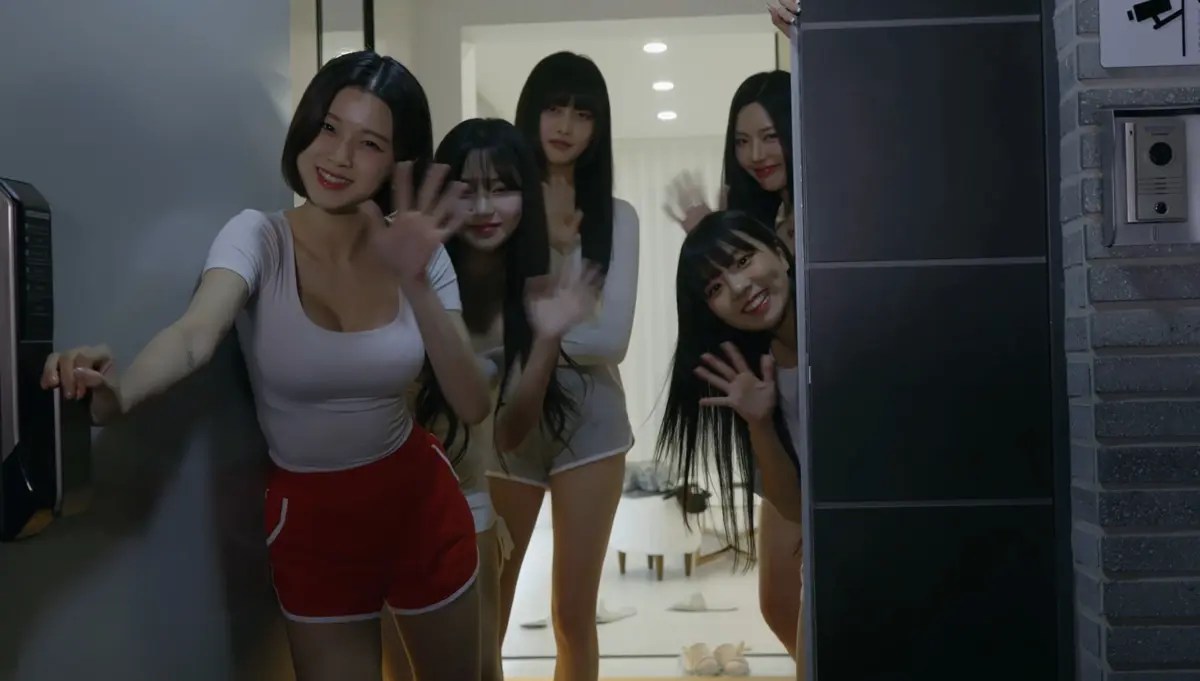 Play Five Hearts Under One Roof Game & Download android Korean Dating Sim, Actress Cast name List like Gran Dong, dongeuran dong geu-ran, actresses name & guide
